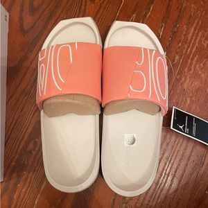 Women’s size 7 Jordan Nola Slide - NWT